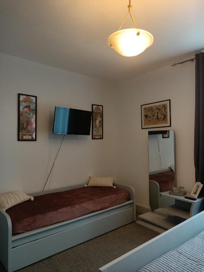 La Morgiane Bed and Breakfast Saint-Germain-les-Vergnes Εξωτερικό φωτογραφία